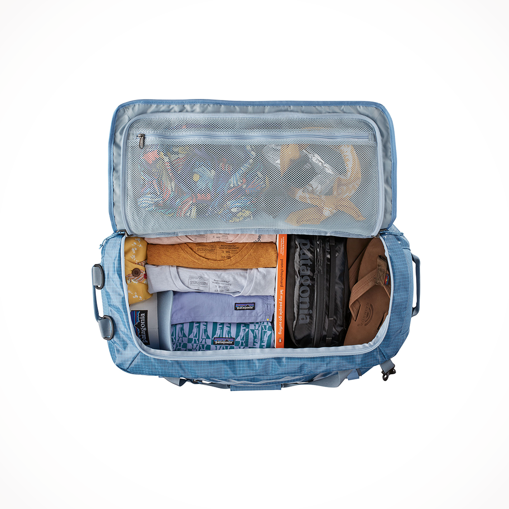 Camping-Duffel_Bags-Patagonia-Black_Hole_Duffel_55L-Lago_Blue-Open